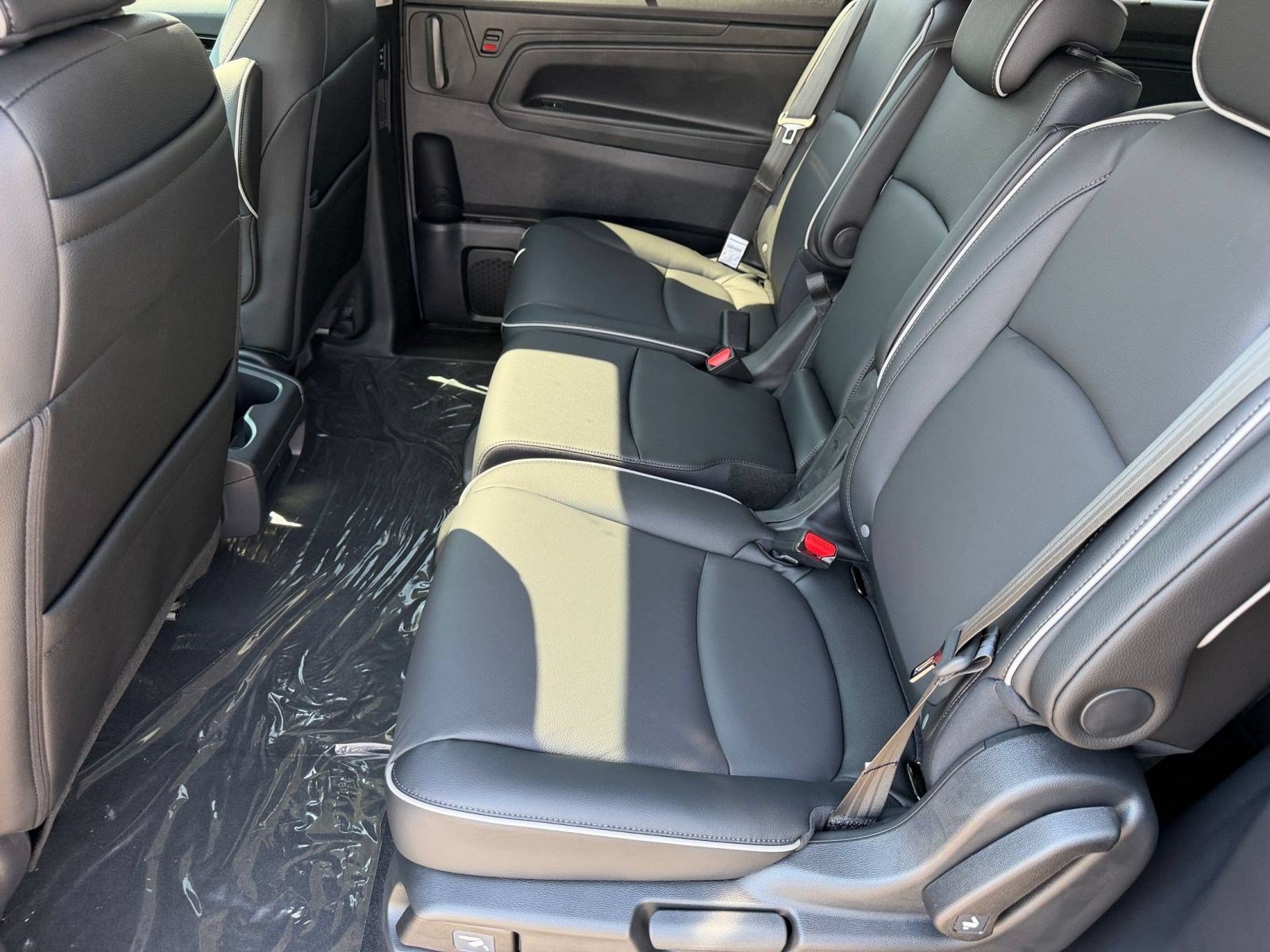 New 2027 Honda Odyssey Touring image 17