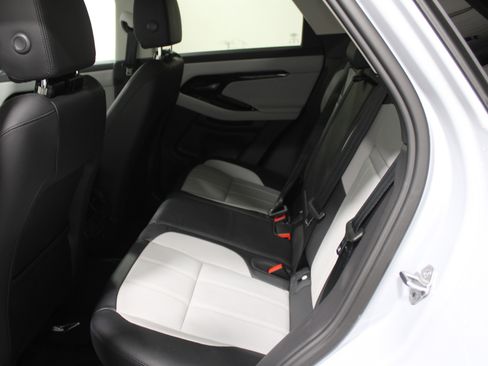 Used 2024 Land Rover Range Rover Evoque Dynamic SE image 18