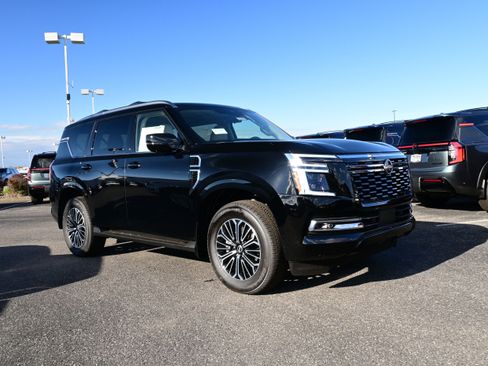 New 2026 Nissan Armada Platinum image 2