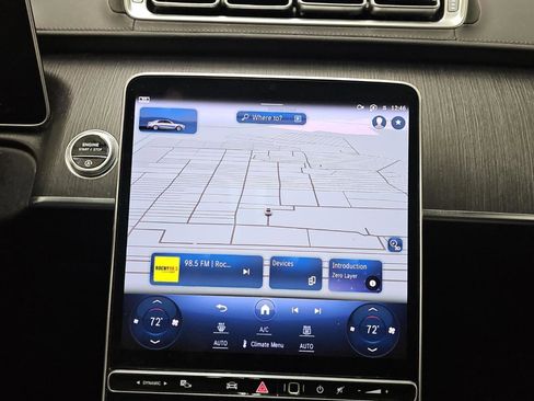 Used 2022 Mercedes-Benz S 500 4MATIC w/ AMG Line Package image 11