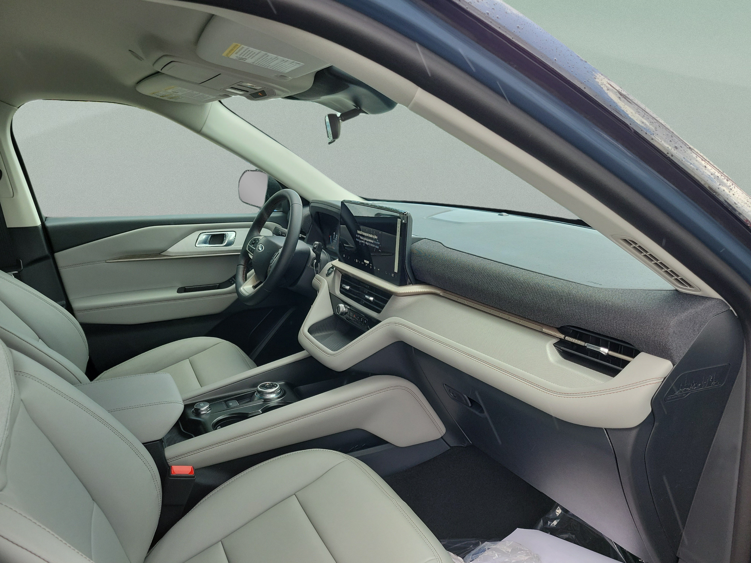 New 2026 Ford Explorer Active w/ Active Comfort Package RWD image 9