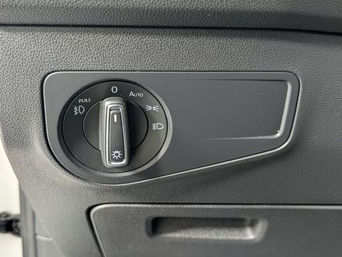 Used 2021 Volkswagen Tiguan SE R-Line image 15