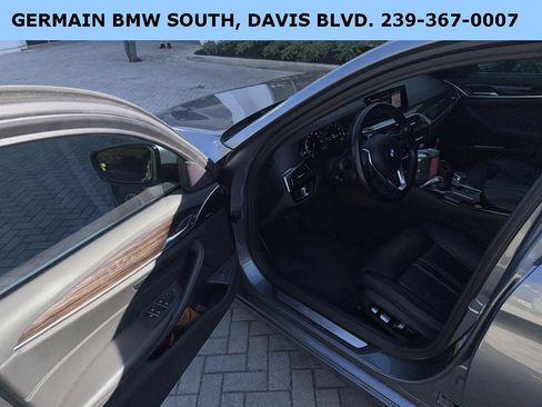 Used 2019 BMW 530i xDrive w/ Premium Package image 10