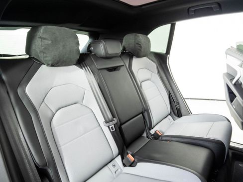 New 2026 Porsche Cayenne Electric AWD/4WD image 22