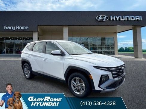 Certified 2025 Hyundai Tucson SE AWD/4WD image 2