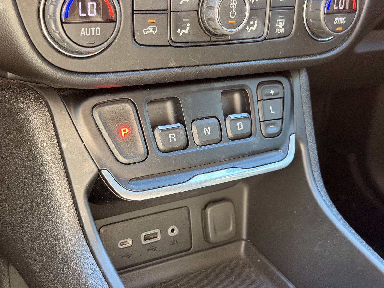 Used 2021 GMC Terrain SLE w/ Driver Convenience Package FWD image 26