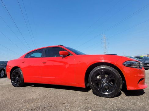 Used 2022 Dodge Charger SXT w/ Leather Interior Group image 1