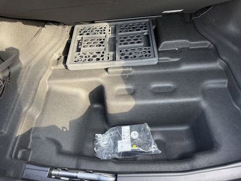 Used 2024 Mercedes-Benz C 300 Sedan image 41