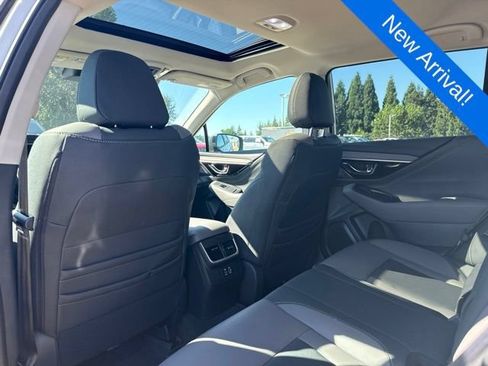Certified 2025 Subaru Outback Onyx Edition AWD/4WD image 10