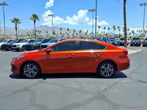 Used 2022 Kia Forte LXS w/ LXS Technology Package FWD image 13