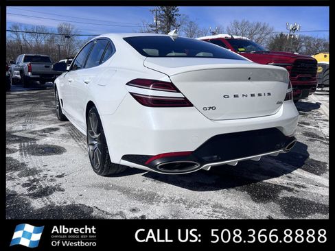 Used 2025 Genesis G70 2.5T image 3