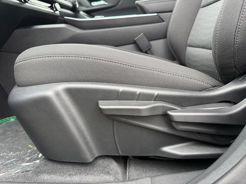 New 2027 Chevrolet Equinox LT AWD/4WD image 10