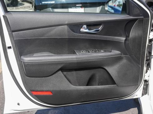 Certified 2023 Kia Forte GT-Line FWD image 22