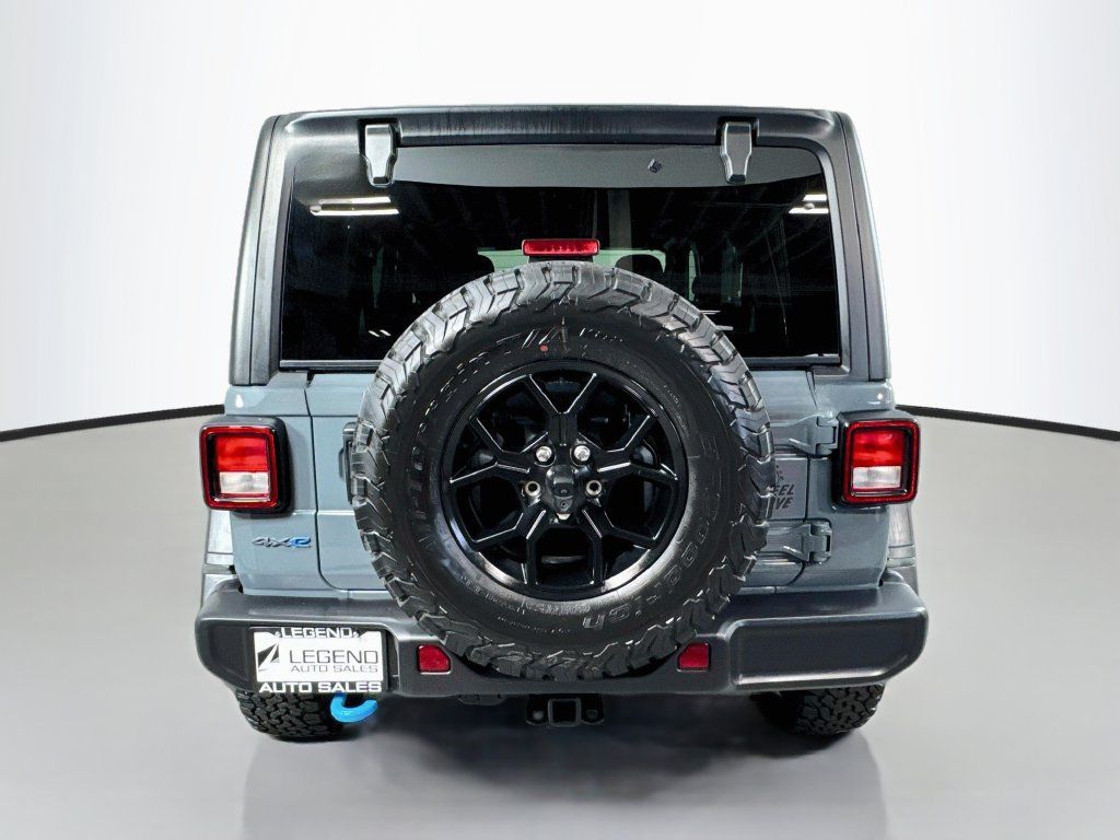 Used 2024 Jeep Wrangler Unlimited AWD/4WD image 8