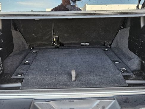 Used 2019 Jeep Wrangler Unlimited Sahara image 17