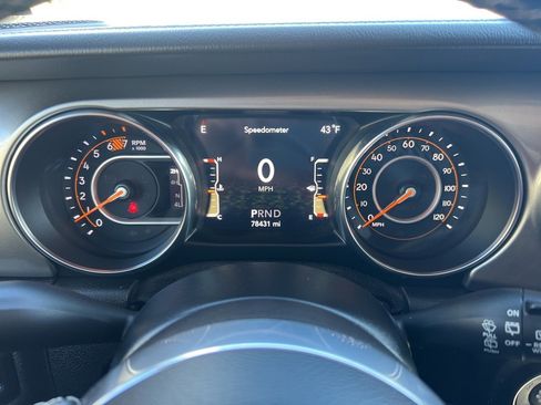 Used 2020 Jeep Wrangler Unlimited Sahara image 18