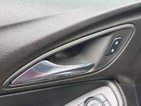 Used 2023 Buick Encore GX Preferred w/ Cold Weather Comfort Package FWD image 7