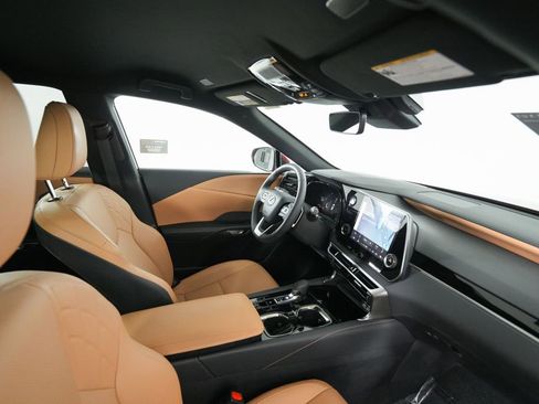 Certified 2025 Lexus RX 350 FWD w/ Accessory Package image 20