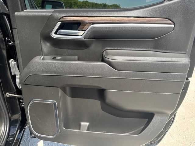 Used 2026 Chevrolet Silverado 1500 LT AWD/4WD image 23