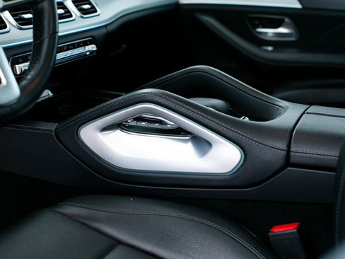 Used 2022 Mercedes-Benz GLS 450 4MATIC w/ AMG Line Exterior image 25