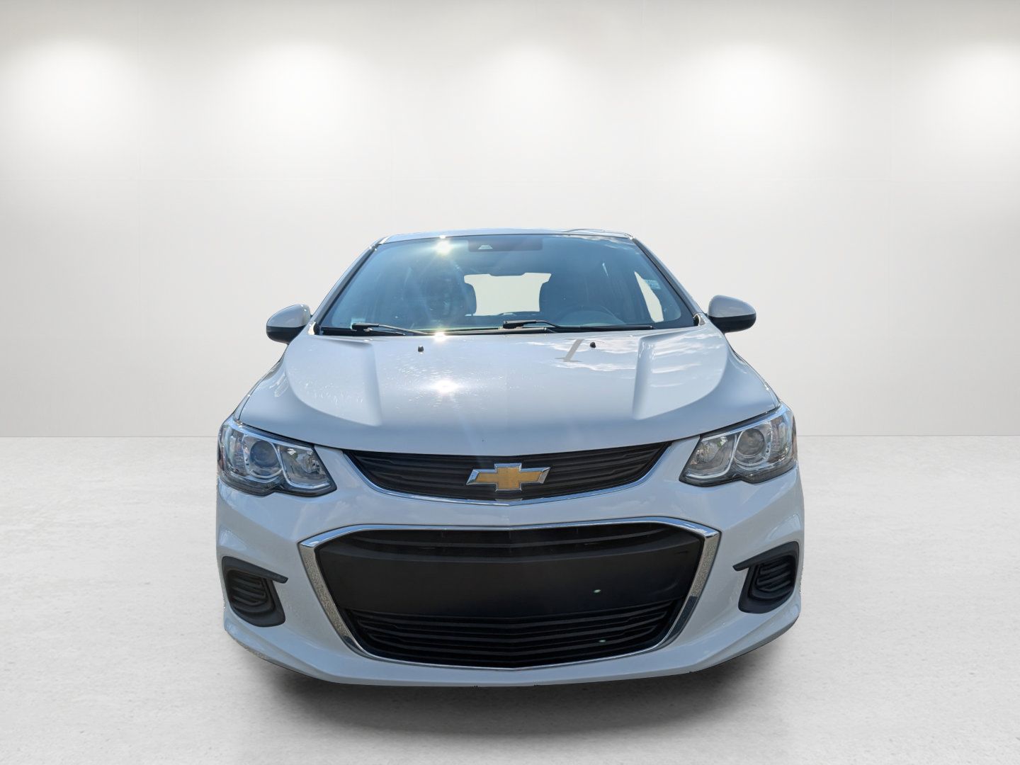 Used 2020 Chevrolet Sonic LT FWD image 2