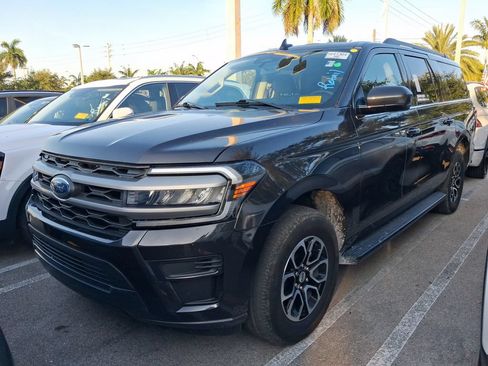 Used 2024 Ford Expedition Max XLT RWD image 2