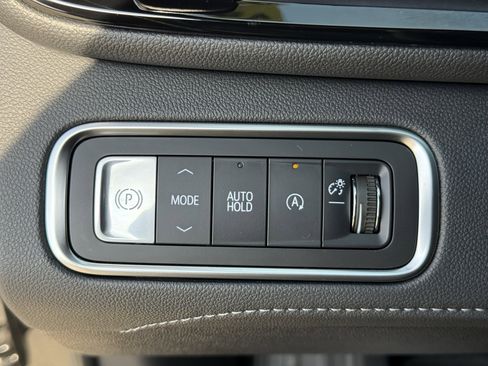 Used 2025 Buick Enclave Sport Touring w/ Power Package image 23