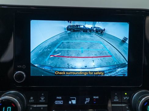 Certified 2025 Toyota Highlander LE AWD/4WD image 29