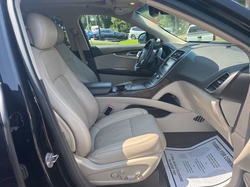 Used 2016 Lincoln MKX Reserve w/ Luxury Package image 21