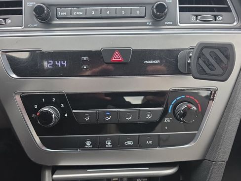 Used 2017 Hyundai Sonata SE image 25