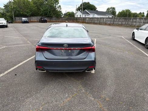 Used 2020 Toyota Avalon Limited FWD image 6