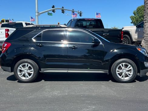 Used 2017 Chevrolet Equinox LT w/ Convenience Package FWD image 4