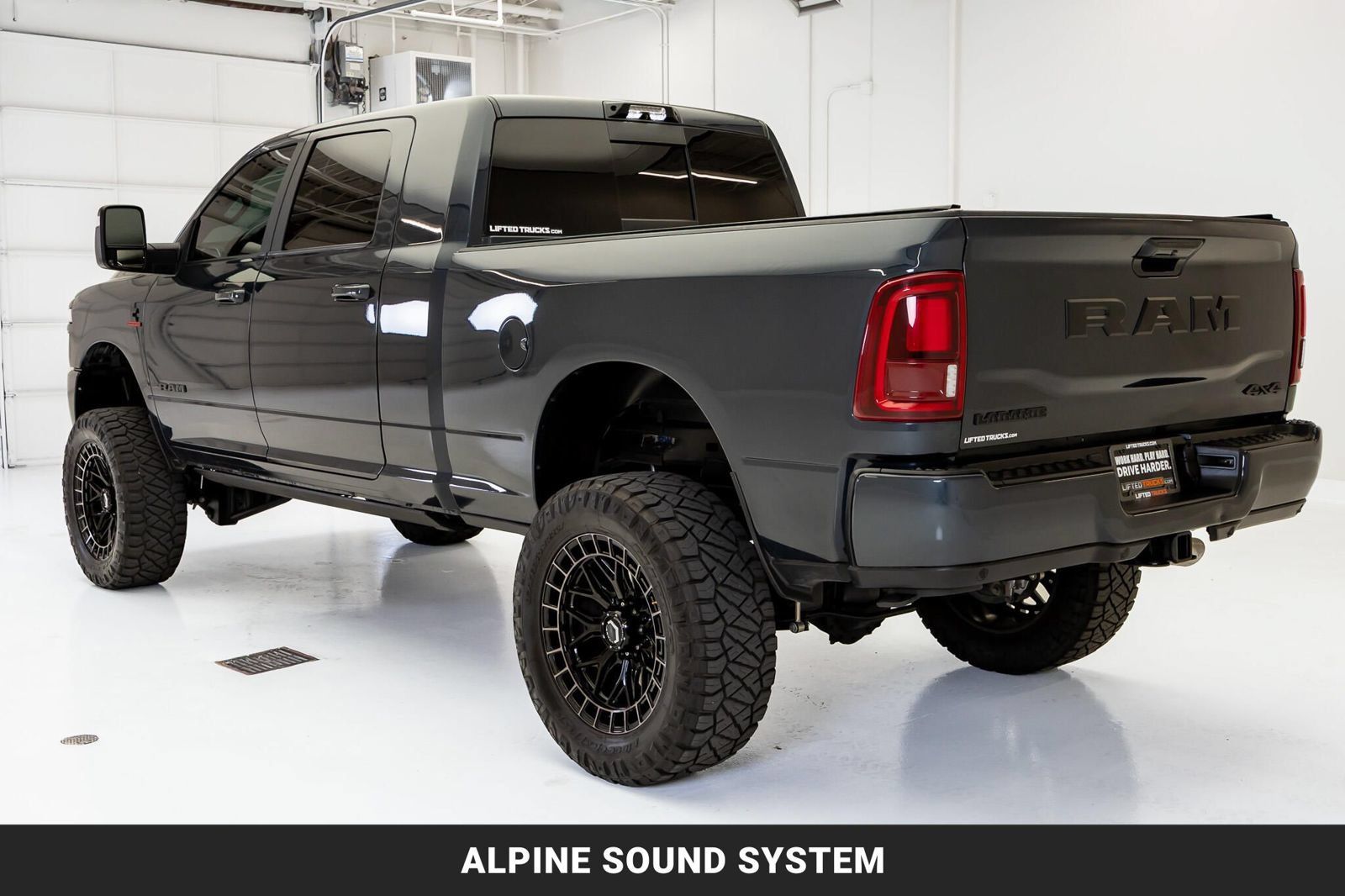 Used 2025 RAM 2500 Laramie w/ Night Edition AWD/4WD image 6