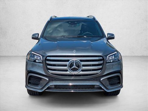 Used 2025 Mercedes-Benz GLS 450 4MATIC image 6