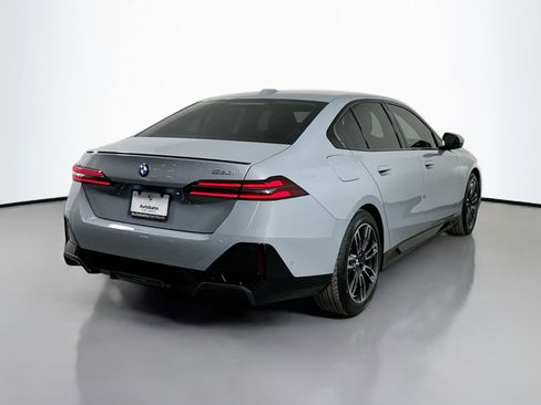 Certified 2025 BMW 530i w/ M Sport Package image 5