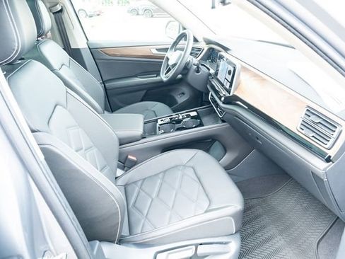 New 2026 Volkswagen Atlas SE FWD image 42