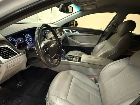 Used 2015 Hyundai Genesis 3.8 image 16