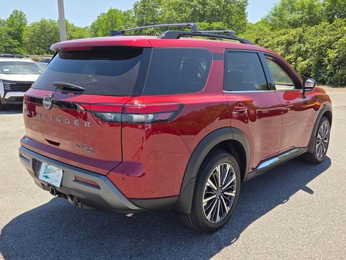 New 2026 Nissan Pathfinder Platinum AWD/4WD image 10