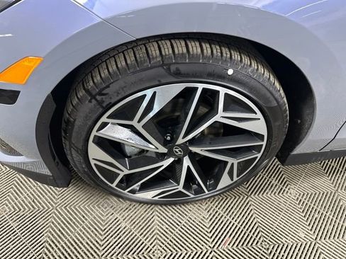 Used 2025 Hyundai Ioniq 6 SEL image 10