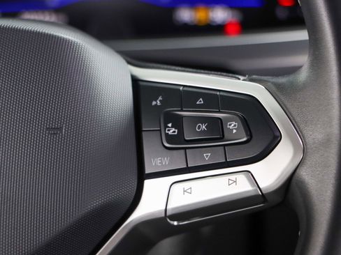 Used 2024 Volkswagen Tiguan SE image 14