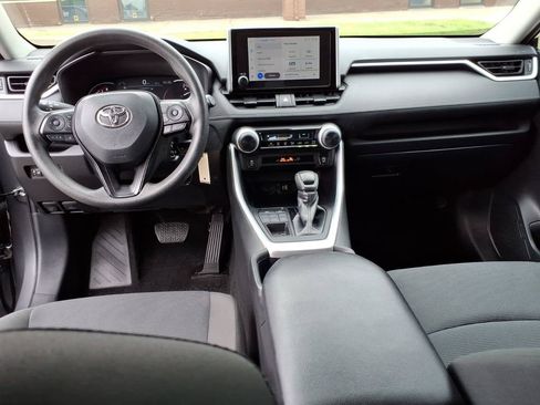Used 2024 Toyota RAV4 LE AWD/4WD image 12