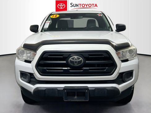 Used 2018 Toyota Tacoma SR image 10