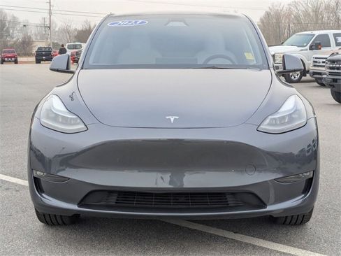 Used 2023 Tesla Model Y Long Range image 8