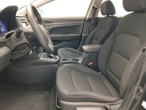 Used 2018 Hyundai Elantra SE FWD image 17