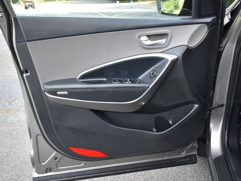 Used 2018 Hyundai Santa Fe Sport w/ 2.4L Value Package 02 image 32