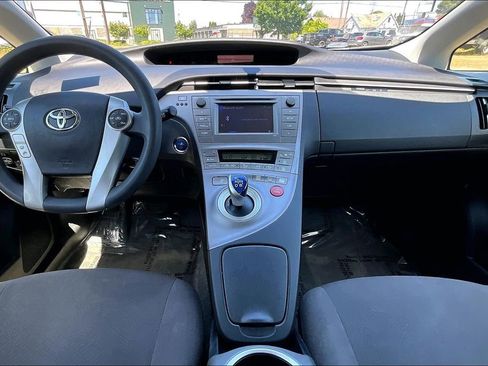Used 2015 Toyota Prius Two FWD image 16