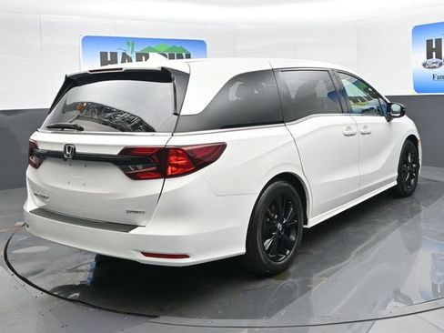 Used 2023 Honda Odyssey Sport image 5