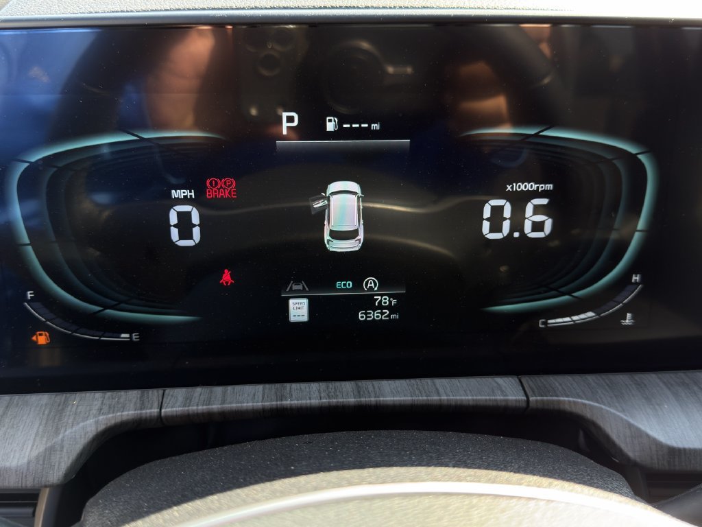 Used 2025 Kia Telluride EX FWD image 8