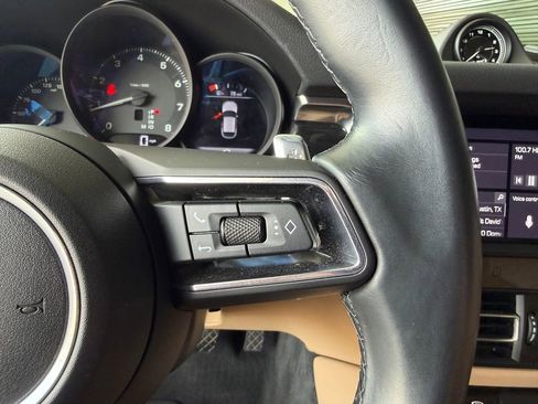 Certified 2023 Porsche Macan AWD/4WD image 15