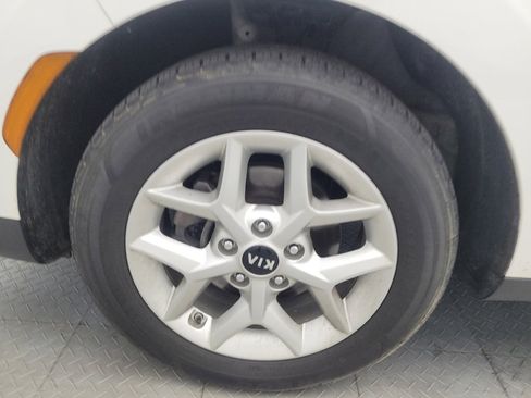 Used 2020 Kia Soul S FWD image 31